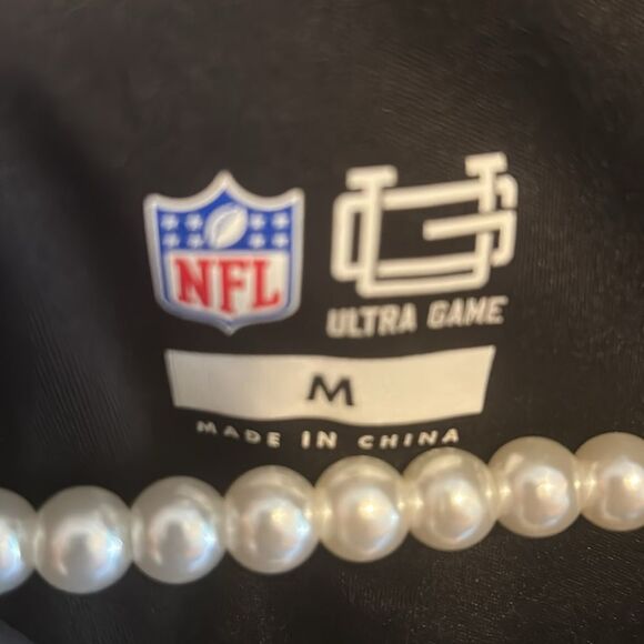 Atlanta Falcons NFL 1/4 Zip Light Pullover. Size Medium - Picture 4 of 5